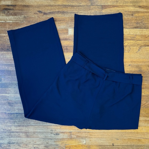 Universal Standard Tresa Wide Leg Crepe Pant - Picture 3 of 7